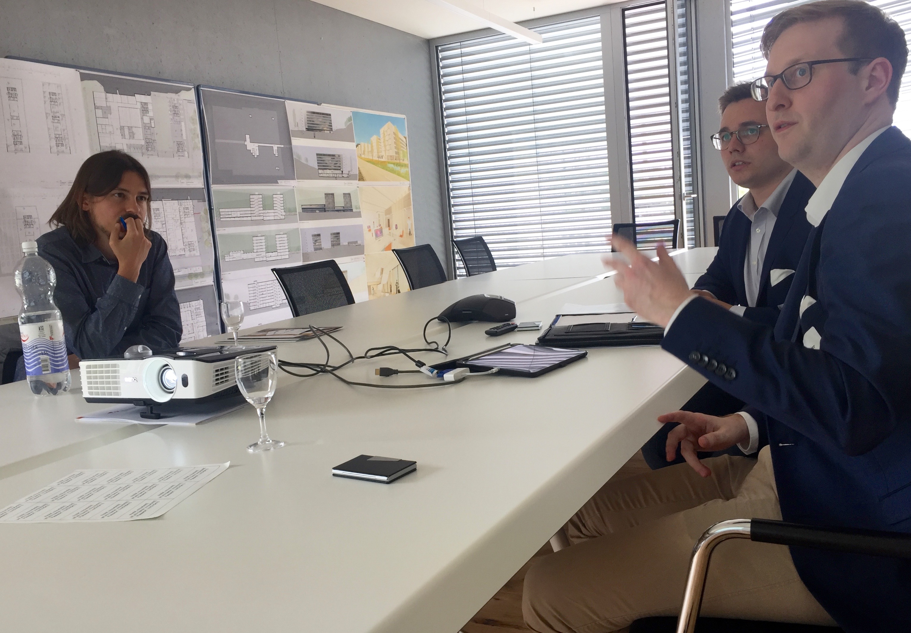 In one-to-one sessions with funding experts, companies can learn if their project has a chance to get the great and what needs to be improved to raise its chances.